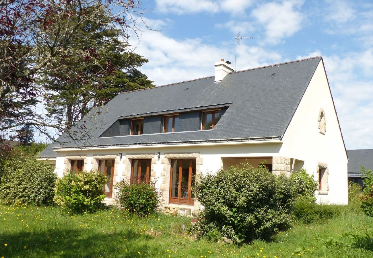 Maison à La Trinité-sur-Mer - Confortable maison familiale avec jardin 