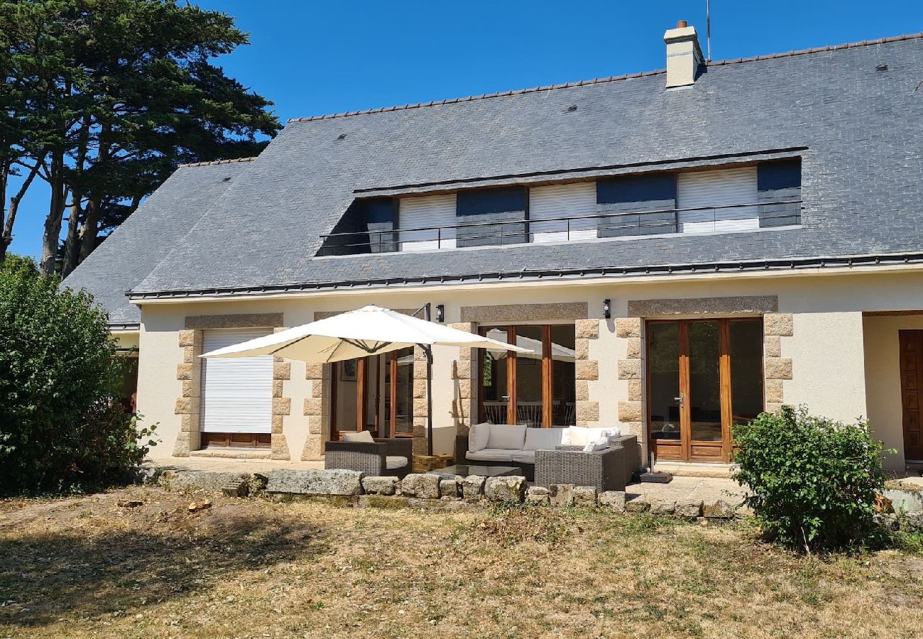 Maison à La Trinité-sur-Mer - Confortable maison familiale avec jardin 