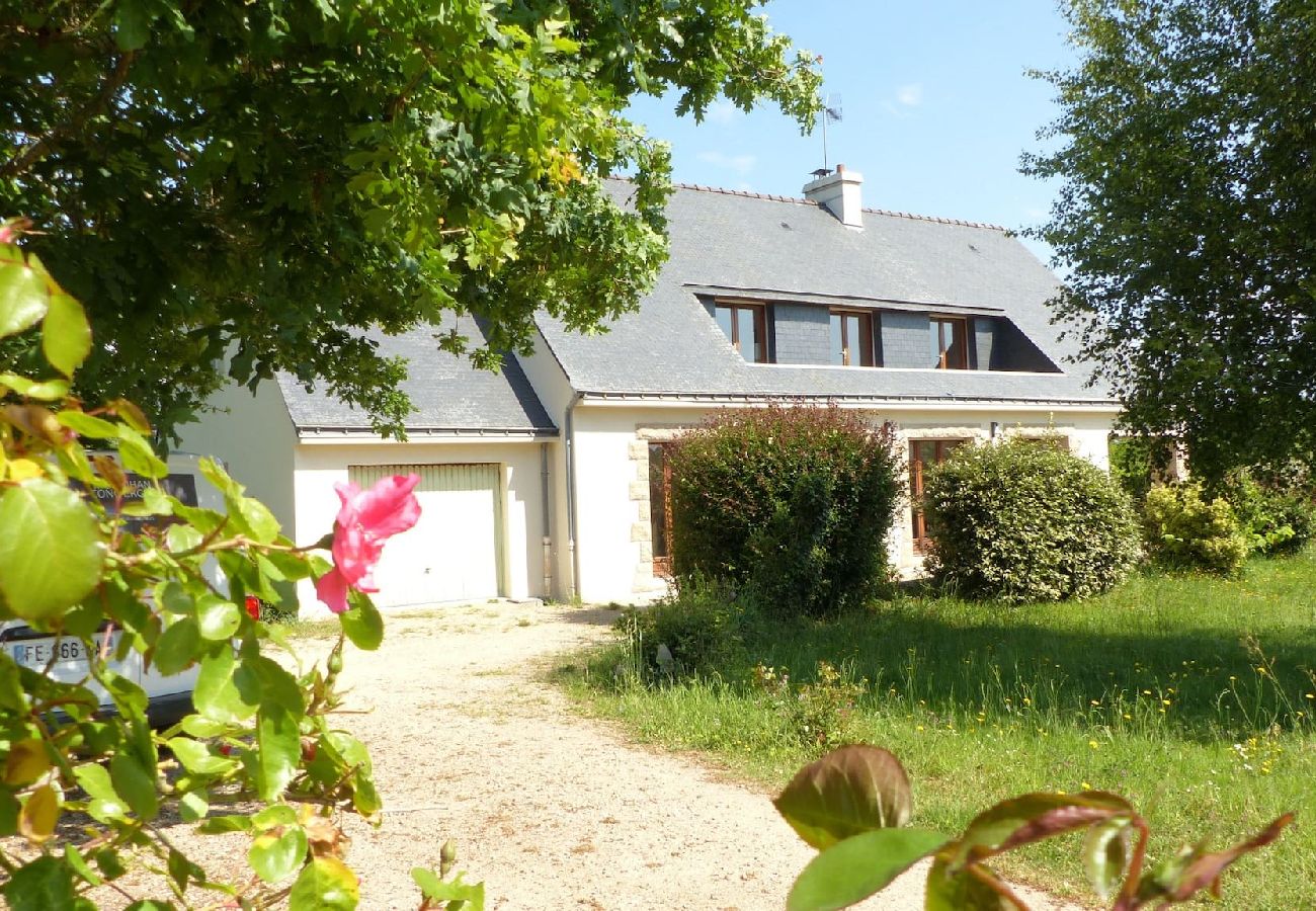 Maison à La Trinité-sur-Mer - Confortable maison familiale avec jardin 