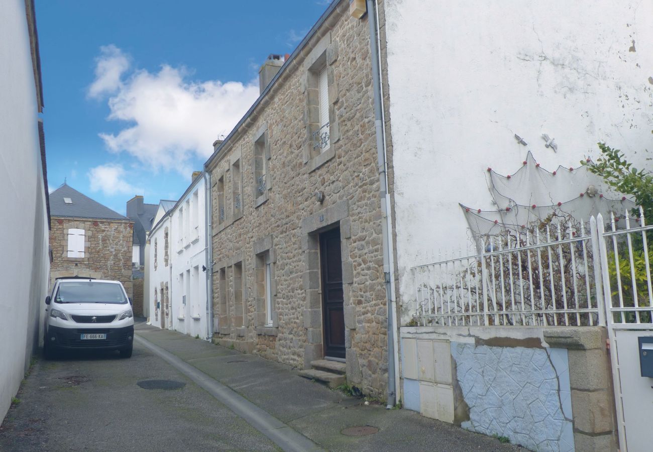 Maison mitoyenne à Etel - Maison de charme au centre-ville d'Etel 