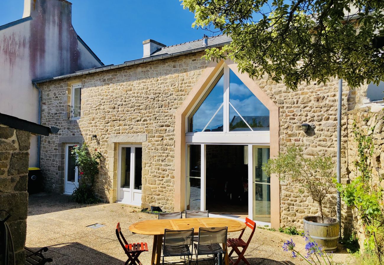 Maison mitoyenne à Etel - Maison de charme au centre-ville d'Etel 