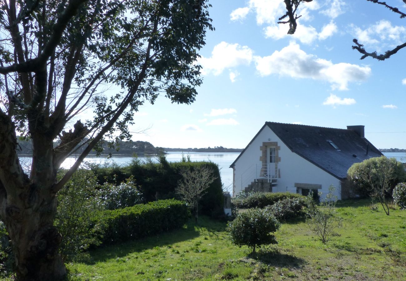 Maison à Sainte-Hélène - Maison fraichement rénovée les pieds dans l’eau