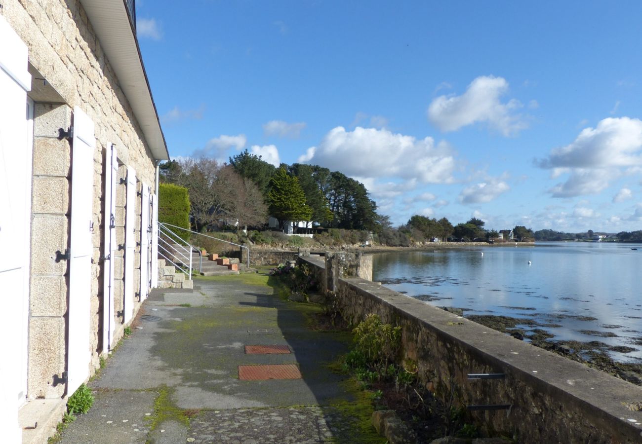 Maison à Sainte-Hélène - Maison fraichement rénovée les pieds dans l’eau