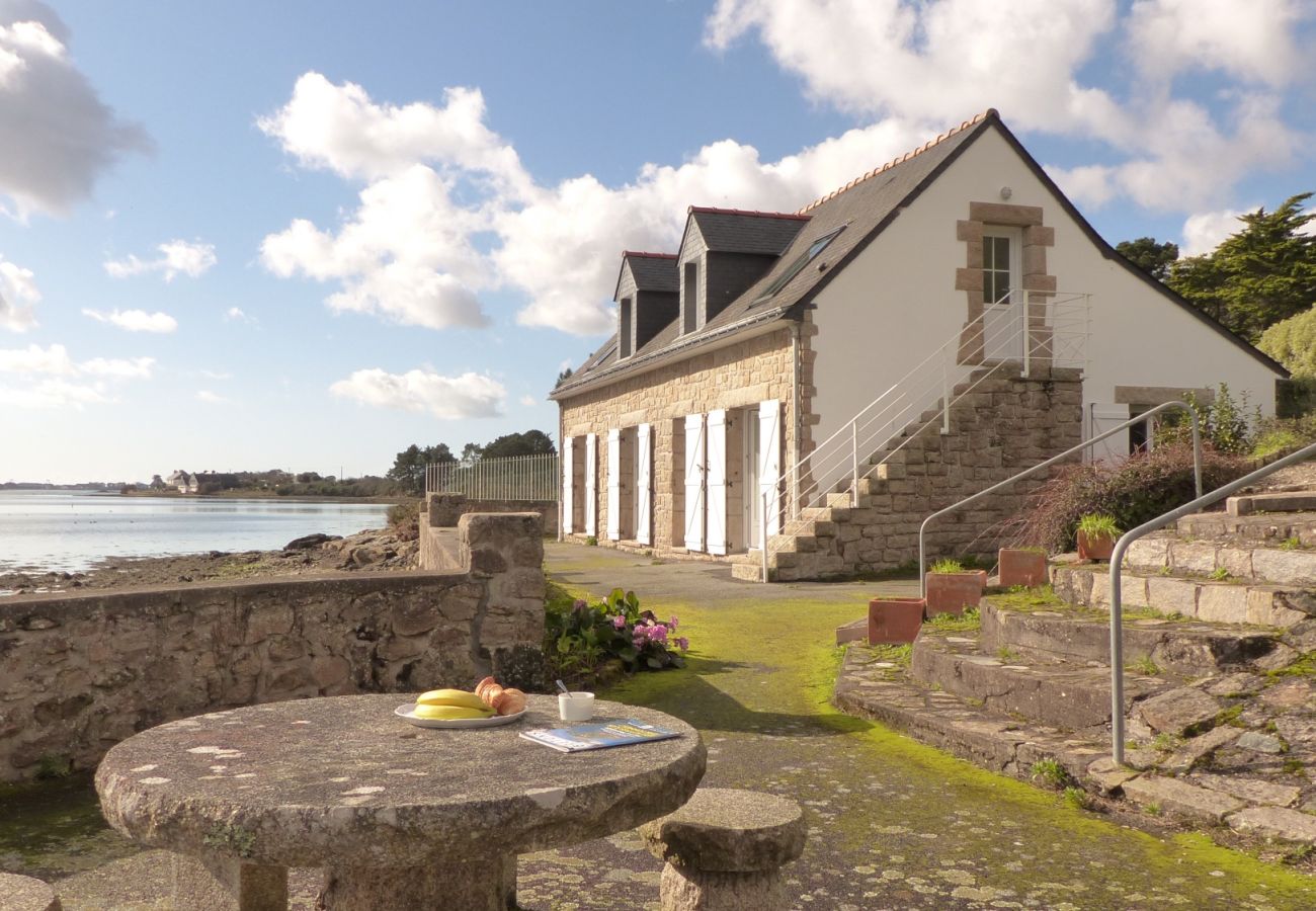 Maison à Sainte-Hélène - Maison fraichement rénovée les pieds dans l’eau