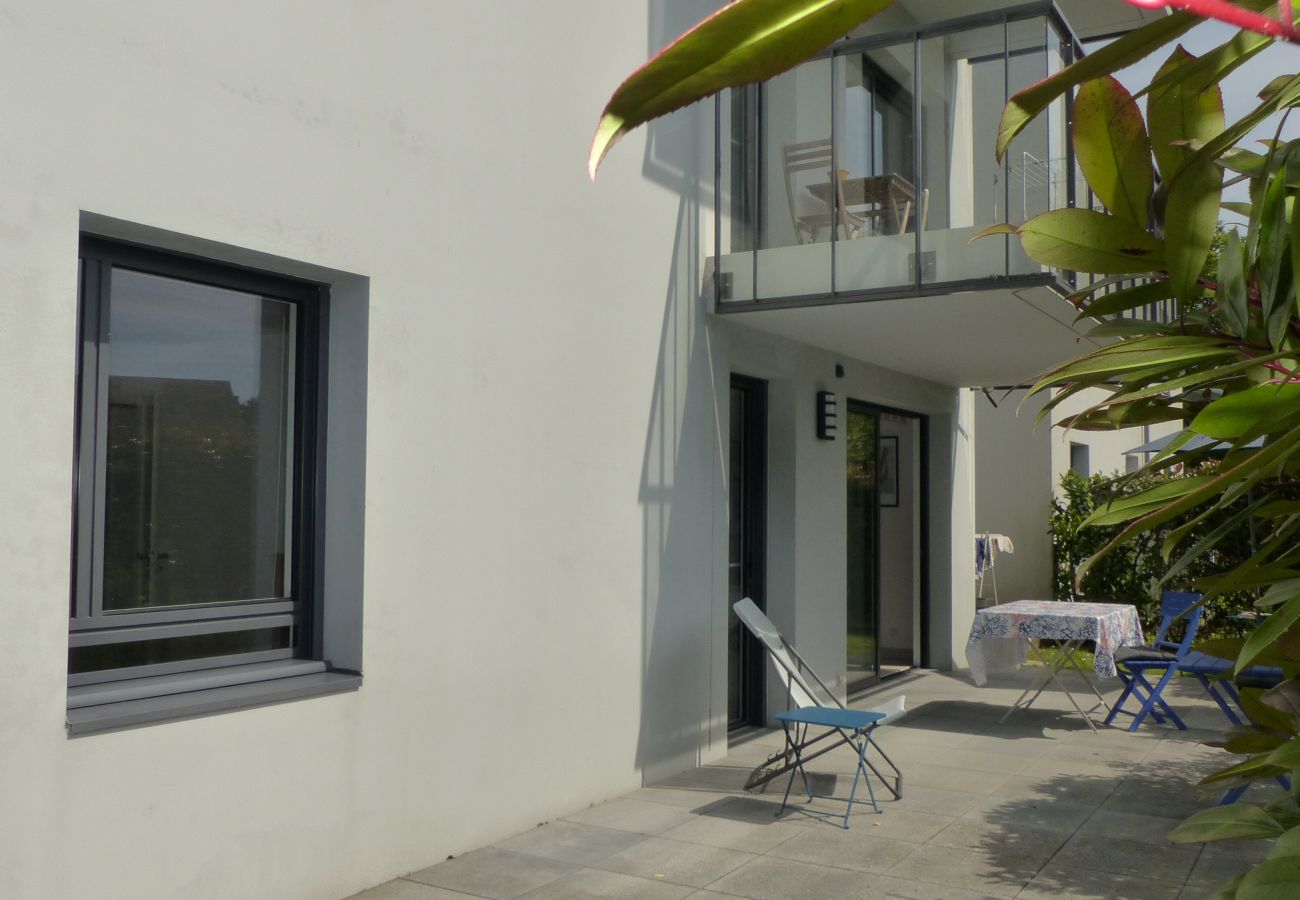 Appartement à Arradon - Appartement moderne avec terrasse, proche de la mer