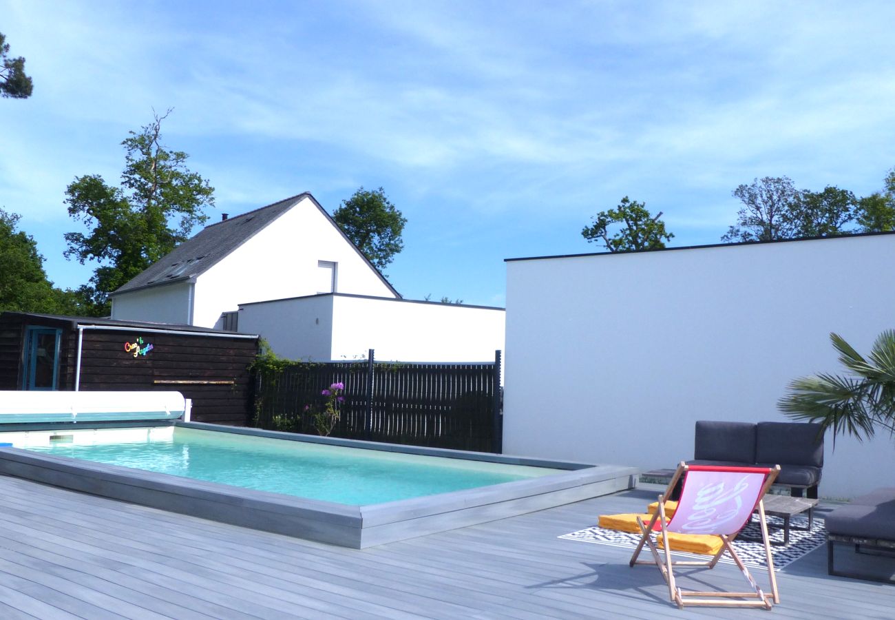 Maison à Crach - Maison moderne avec piscine 