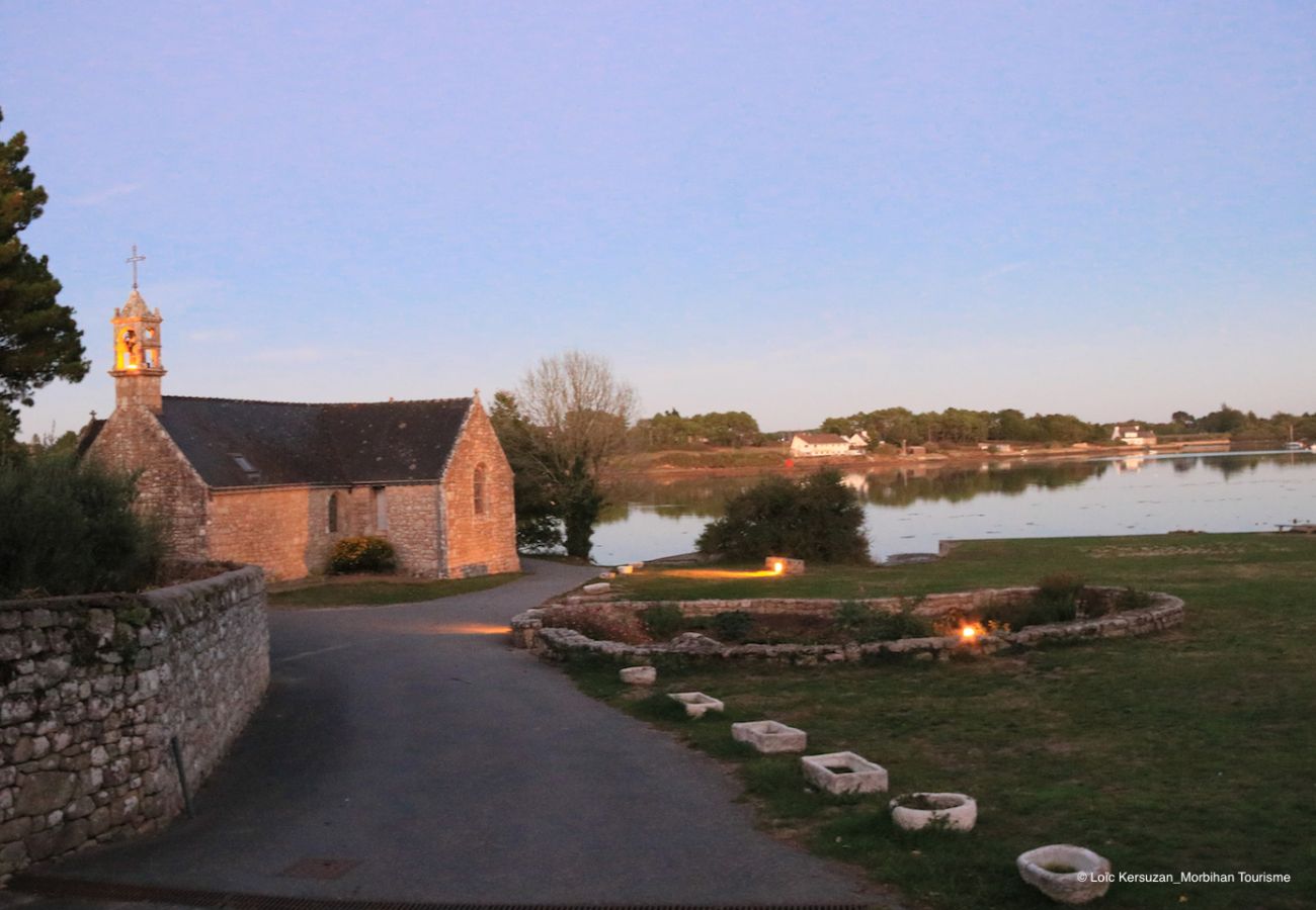 Maison à Crach - Maison moderne avec piscine 