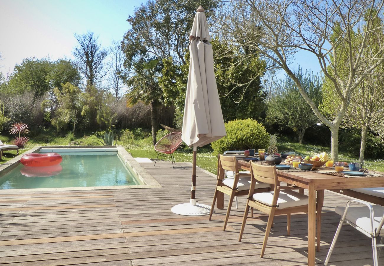 Villa à Erdeven - Kercolette, havre de paix avec piscine prox plages