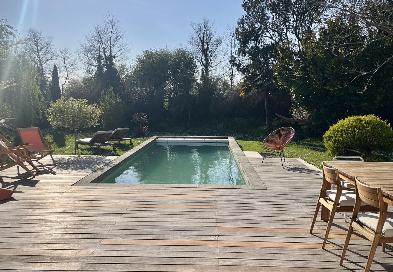 Villa à Erdeven - Kercolette, havre de paix avec piscine prox plages