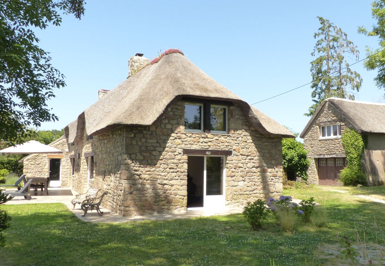 Maison à Plougoumelen - Chaumière bretonne avec jardin, Golfe du Morbihan